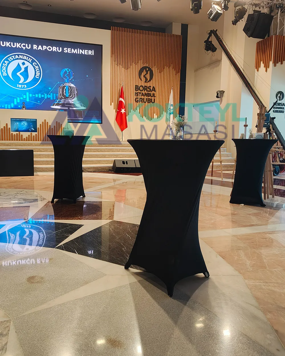 Kokteyl Masası Kiralama Neden Etkinliklerin Vazgeçilmezidir?